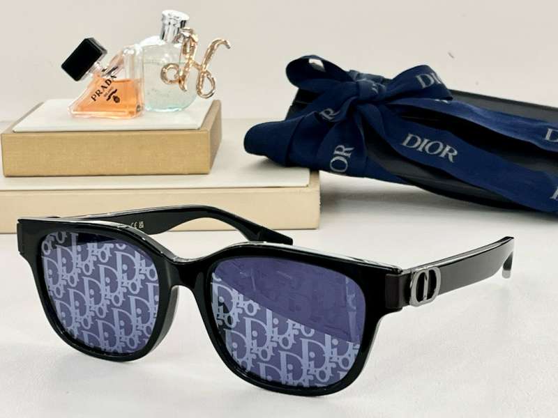 Picture of Dior Sunglasses _SKUfw56615112fw